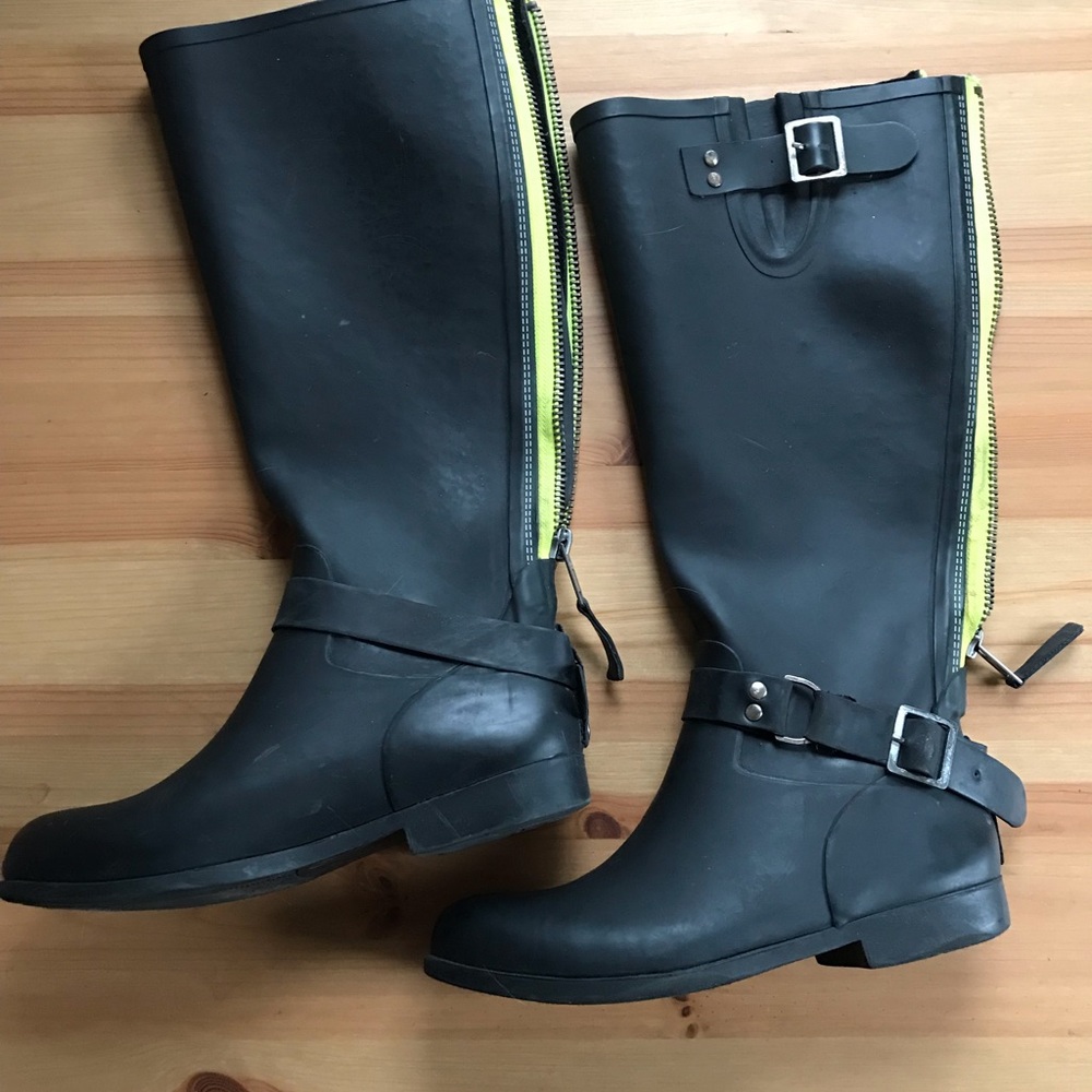 Steve Madden rain boots